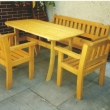 zahradn� n�bytek vyroben� ze smrku. Cena setu 10400 K�